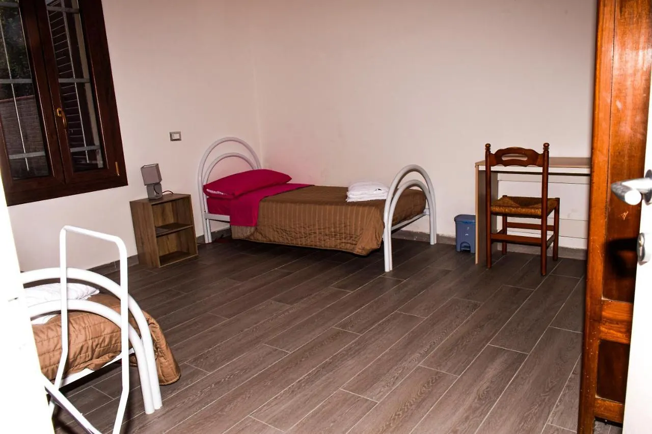 Guest house Affittacamere Alloro -Solo Affitti Brevi Modena Italy